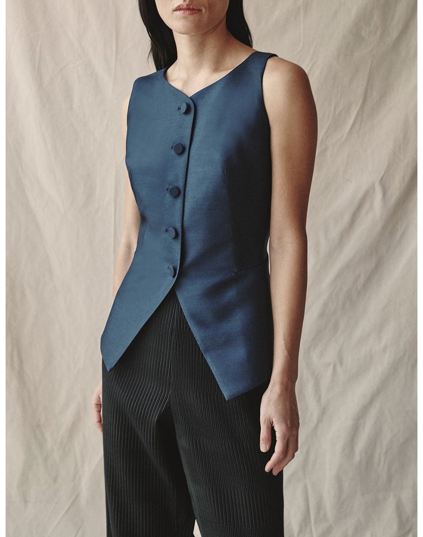 The Sculpted Vest In Lucent Wool | Navy