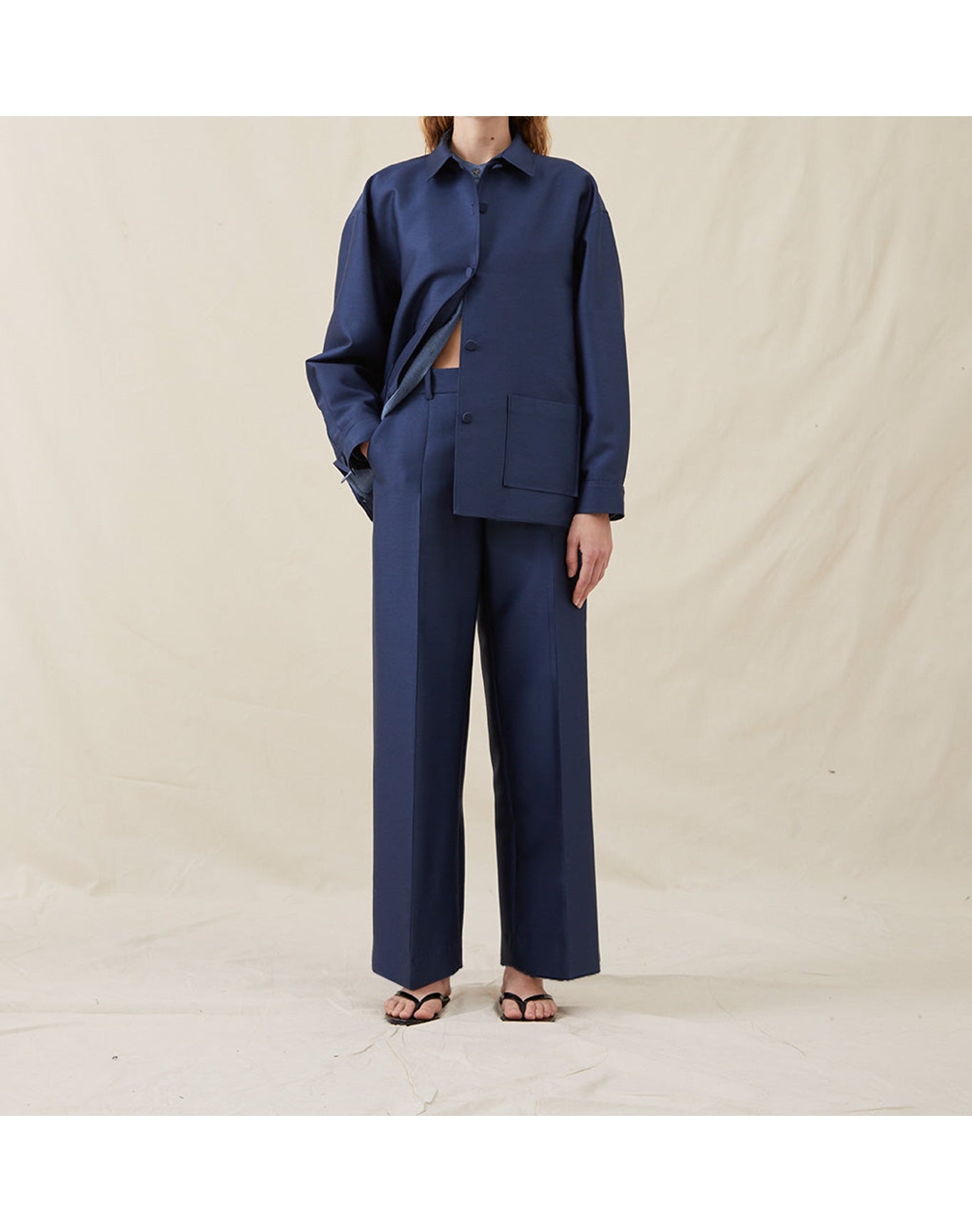The Tailored Trousers In Lucent Wool | Navy
