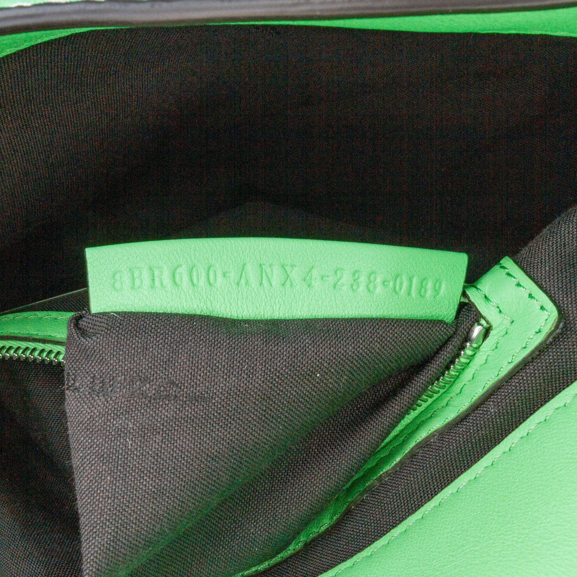 Fendi | Pre-Owned Zucca Embossed Stitched Leather Baguette Satchel - II | Green/Light Green