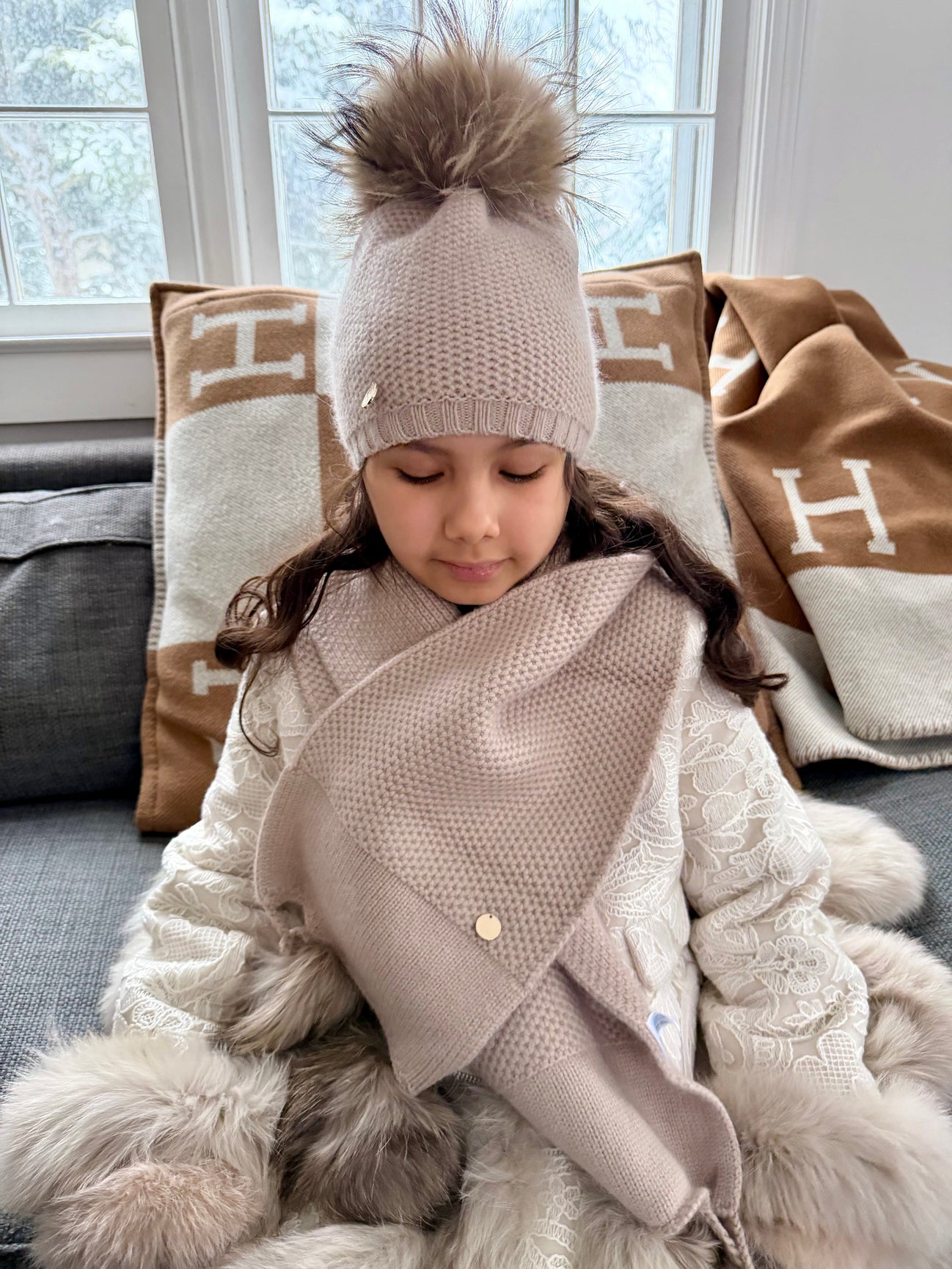 Unisex | Honeycomb Cashmere Fur Pom Scarf Fur Poms | Beige