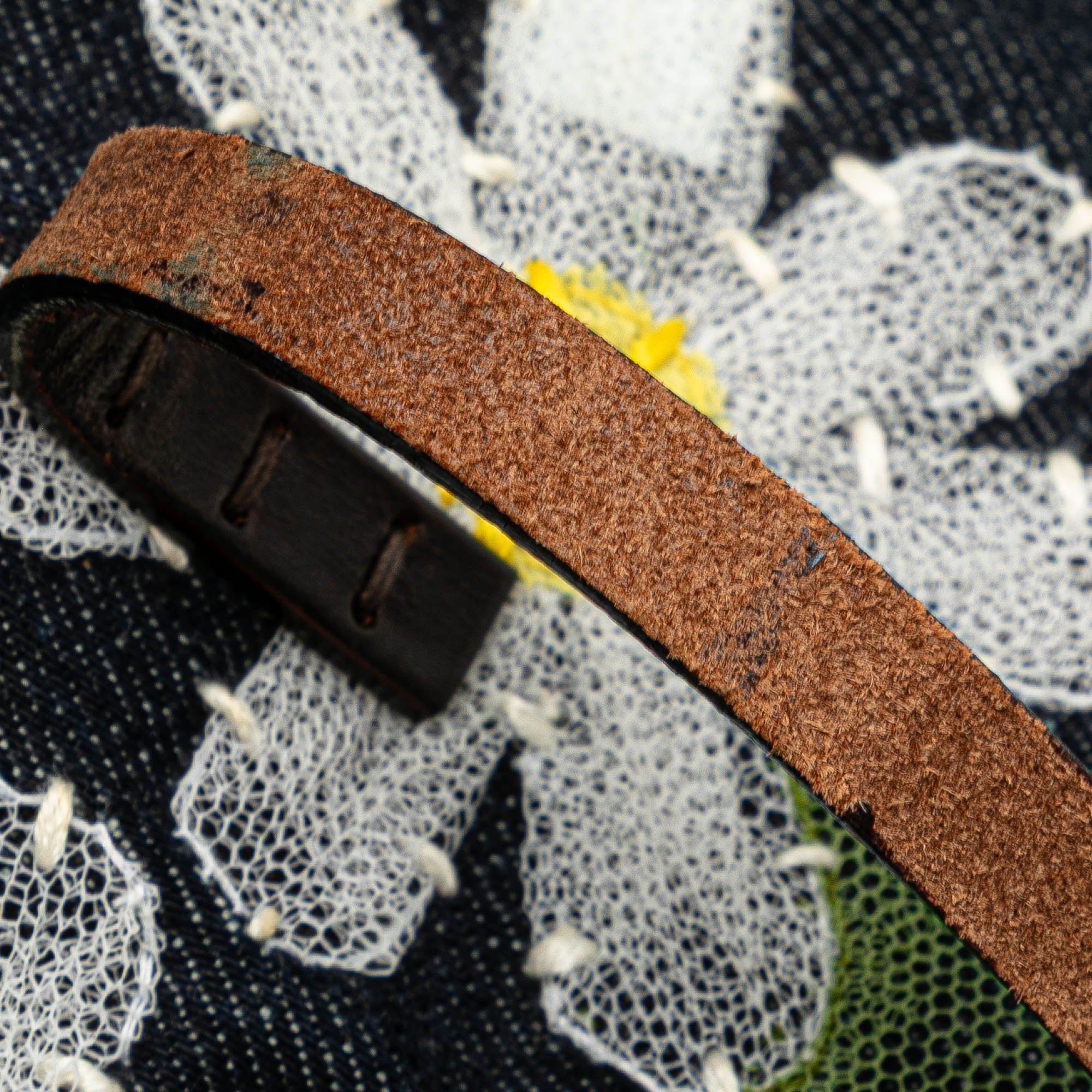 Fendi | Pre-Owned Denim Floral Applique Tote | Blue/Navy