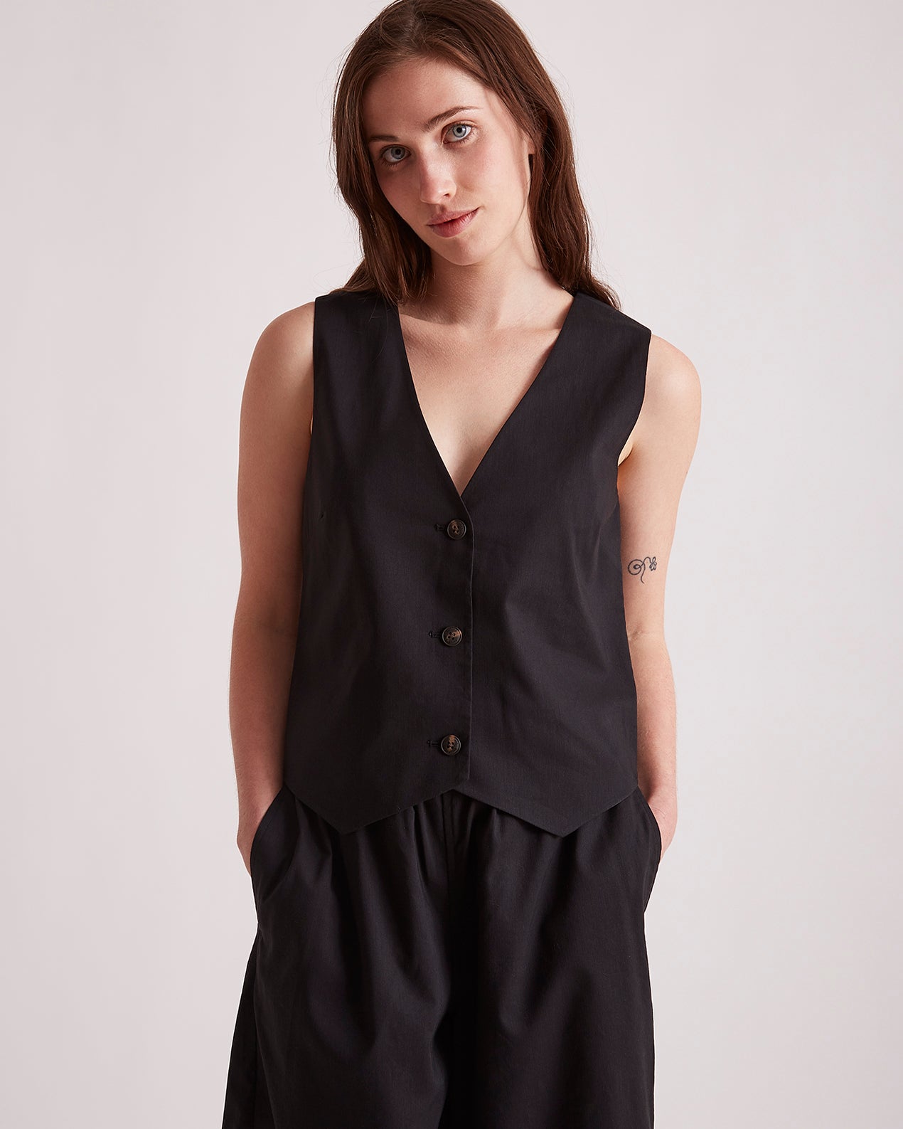 Black | Jane Vest