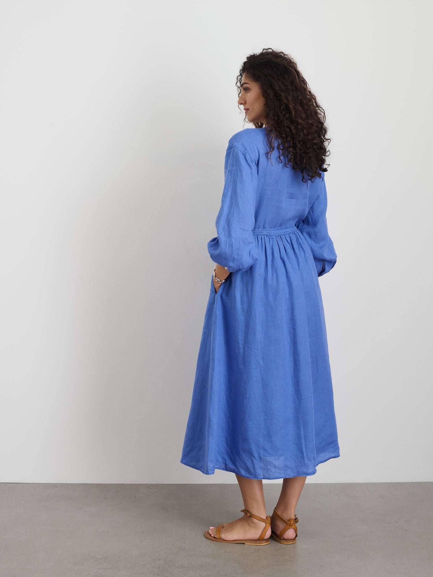 Women | Lauren Wrap Dress In Linen | Ultramarine