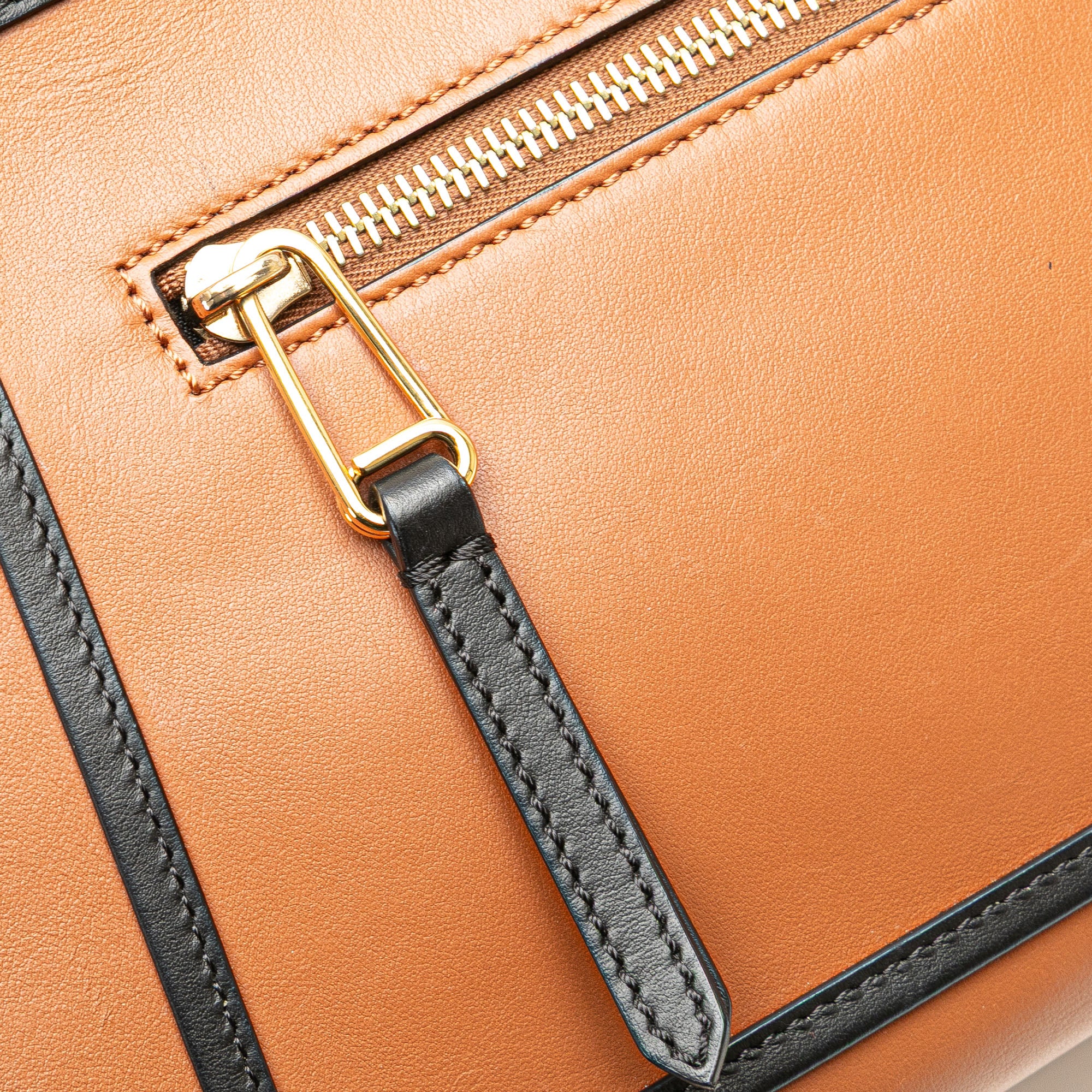 Fendi | Pre-Owned Small Leather Runaway Satchel | Brown/Camel