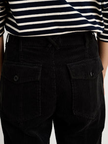 Women | The Neil Straight Leg Pant | Corduroy Black