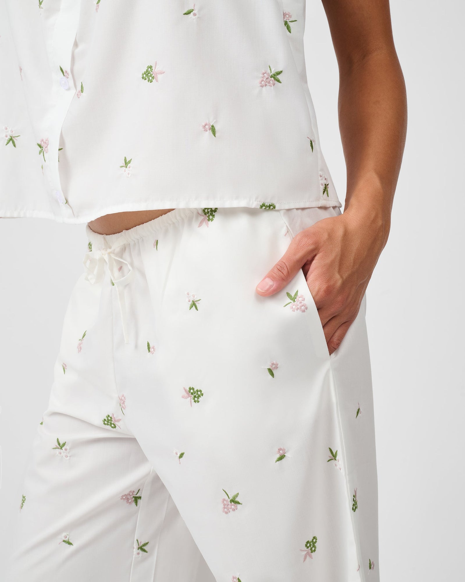 Ruffle Pull-On Pants | Ivory