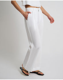 Women | Air Linen Pleated Trouser | White