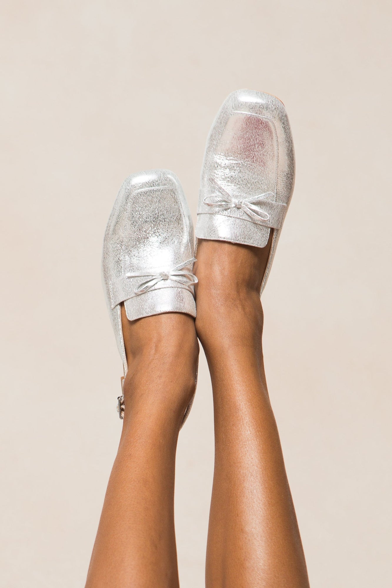 Women | Ivy Bow Loafer | Silver