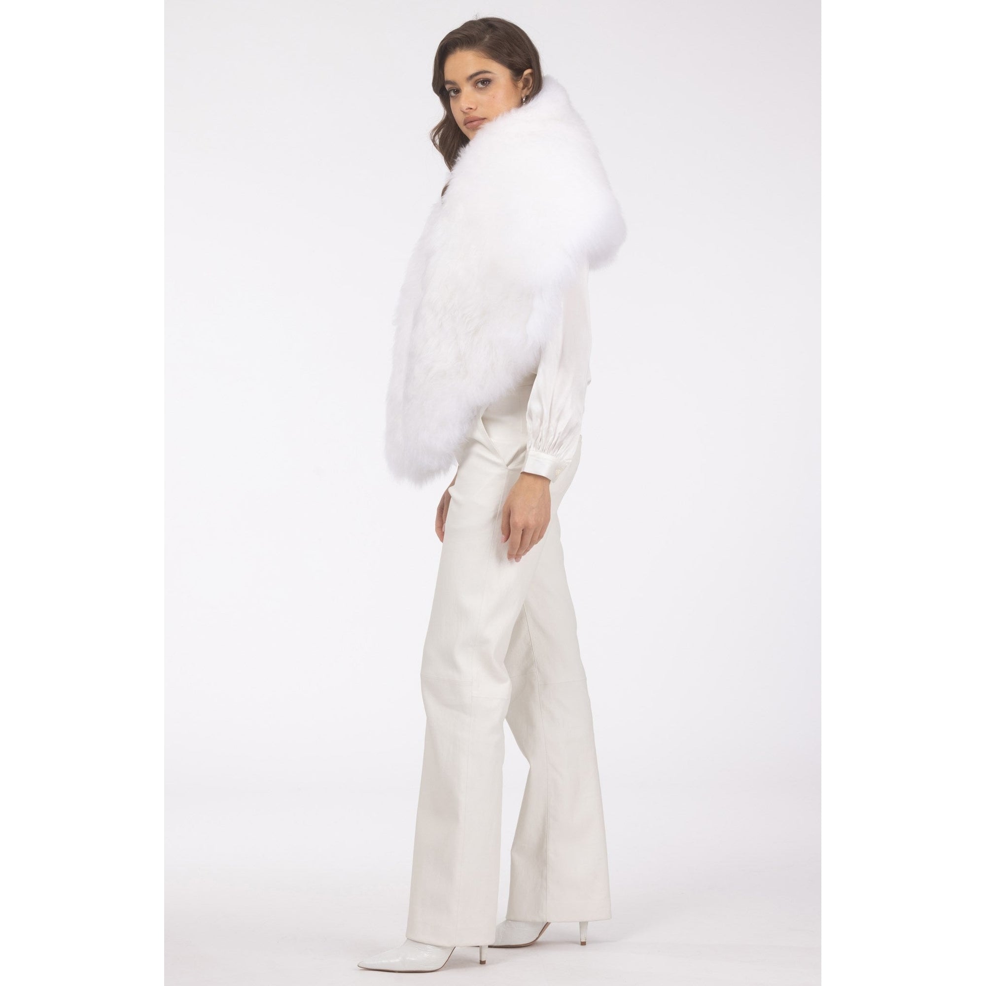 Women | Select Lamb Stole | Bleached White