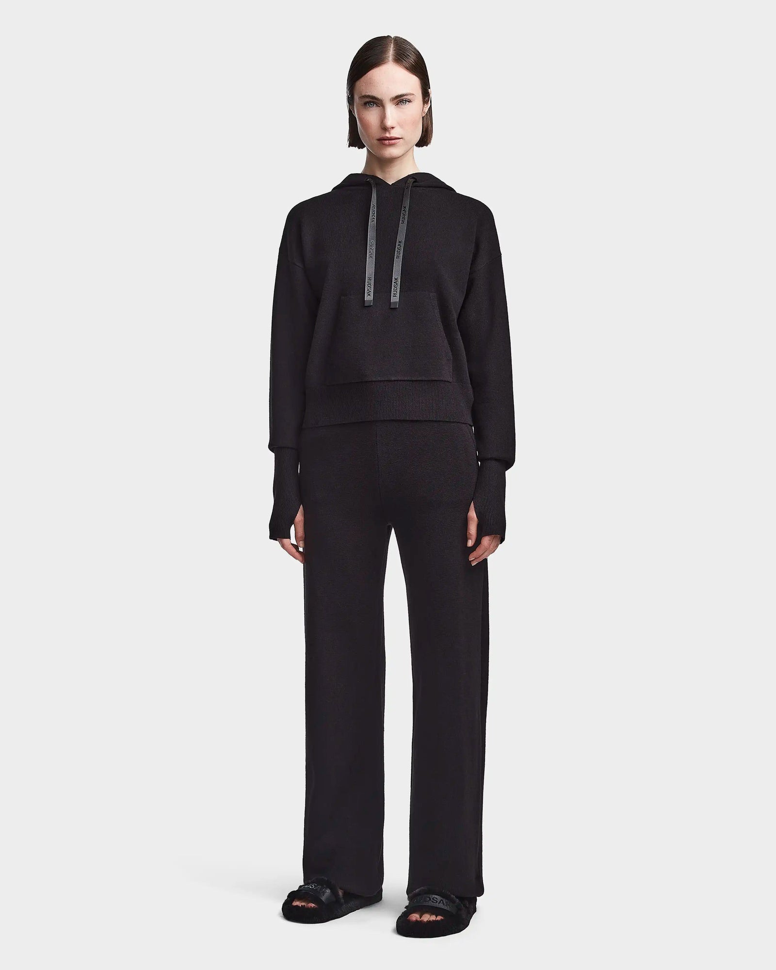 Women | ESSI Knit Hoodi | Black