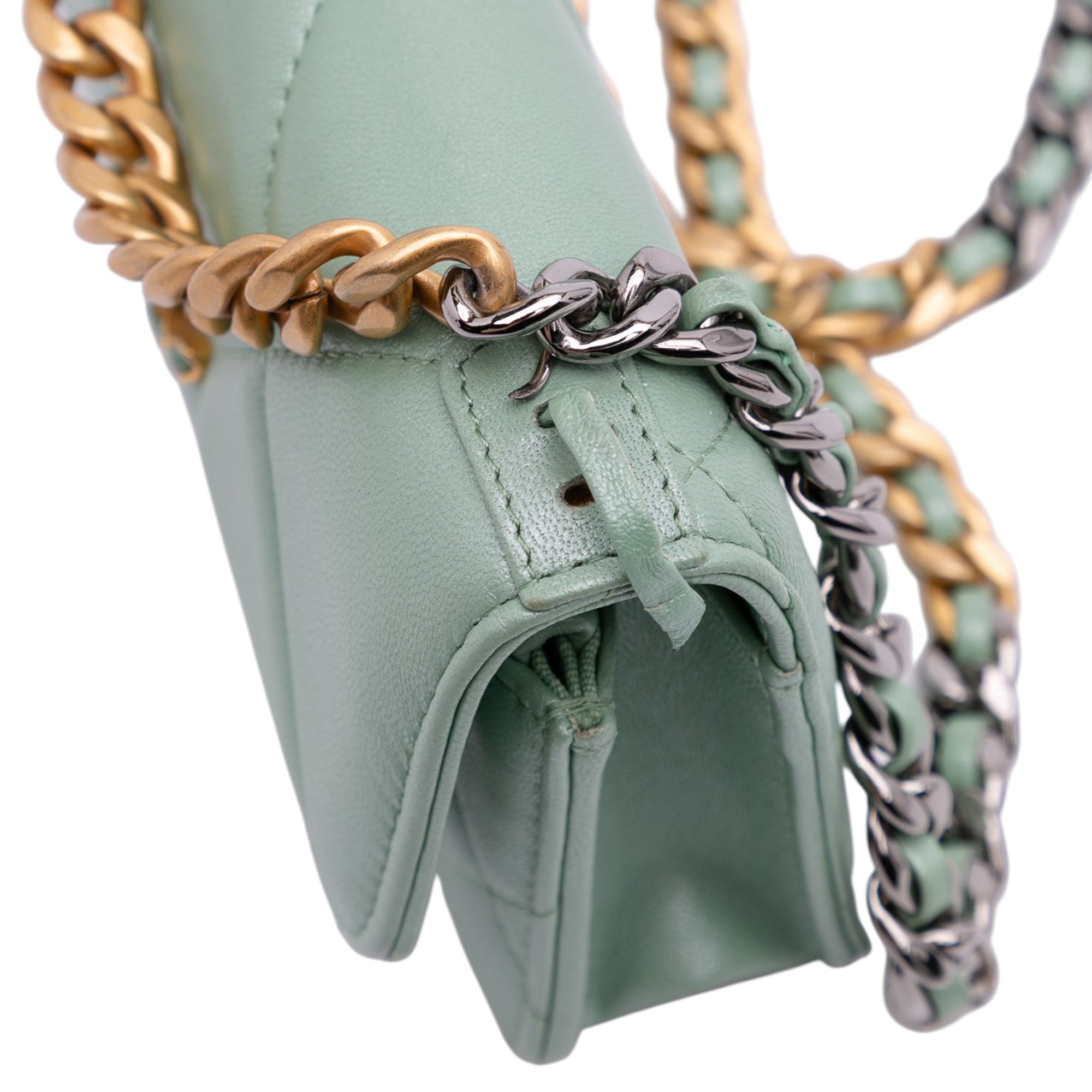 Chanel | Pre-Owned Quilted Lambskin 19 Wallet on Chain | Green/Light Green