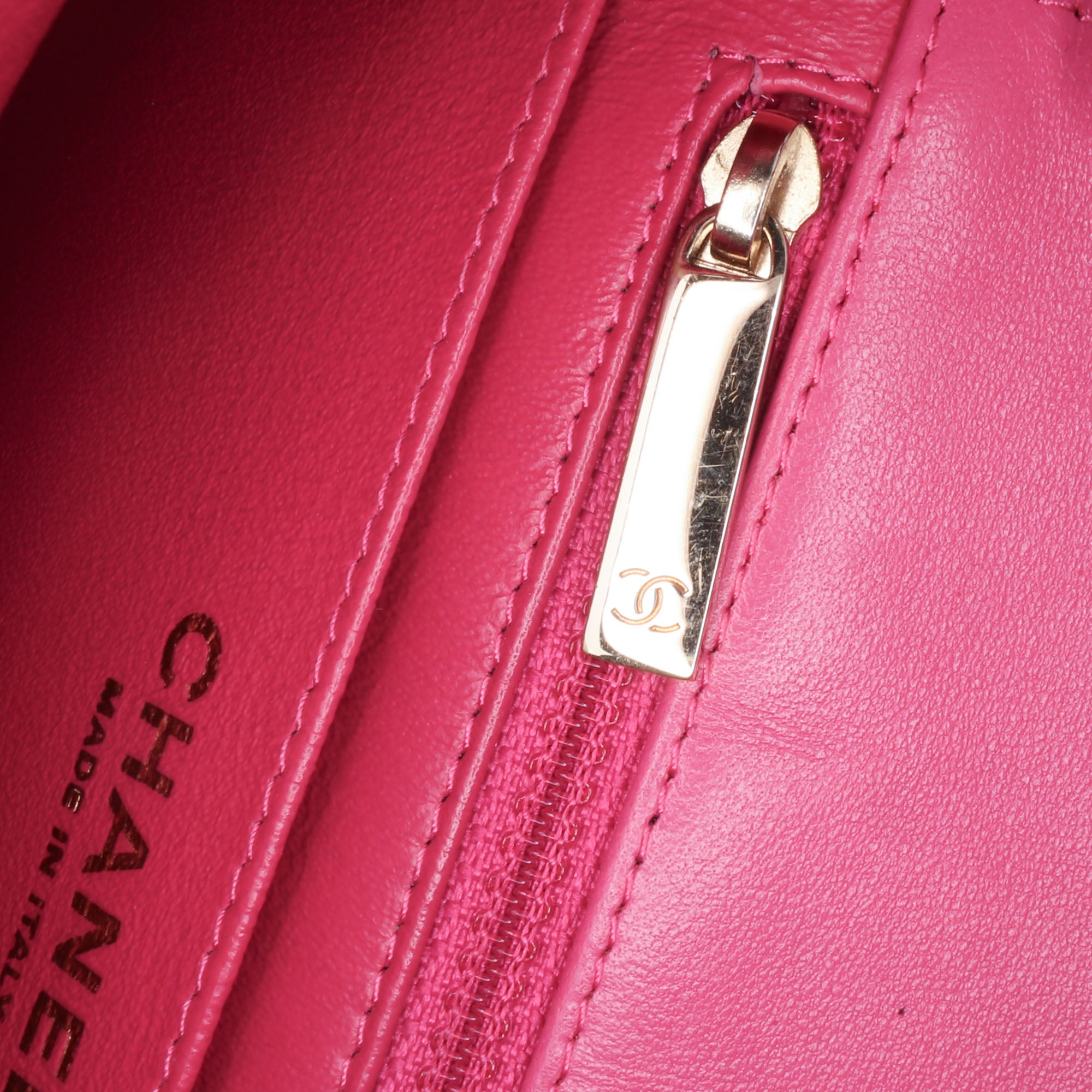 Chanel | Pre-Owned Mini Square Classic Chevron Lambskin Single Flap - I | Pink