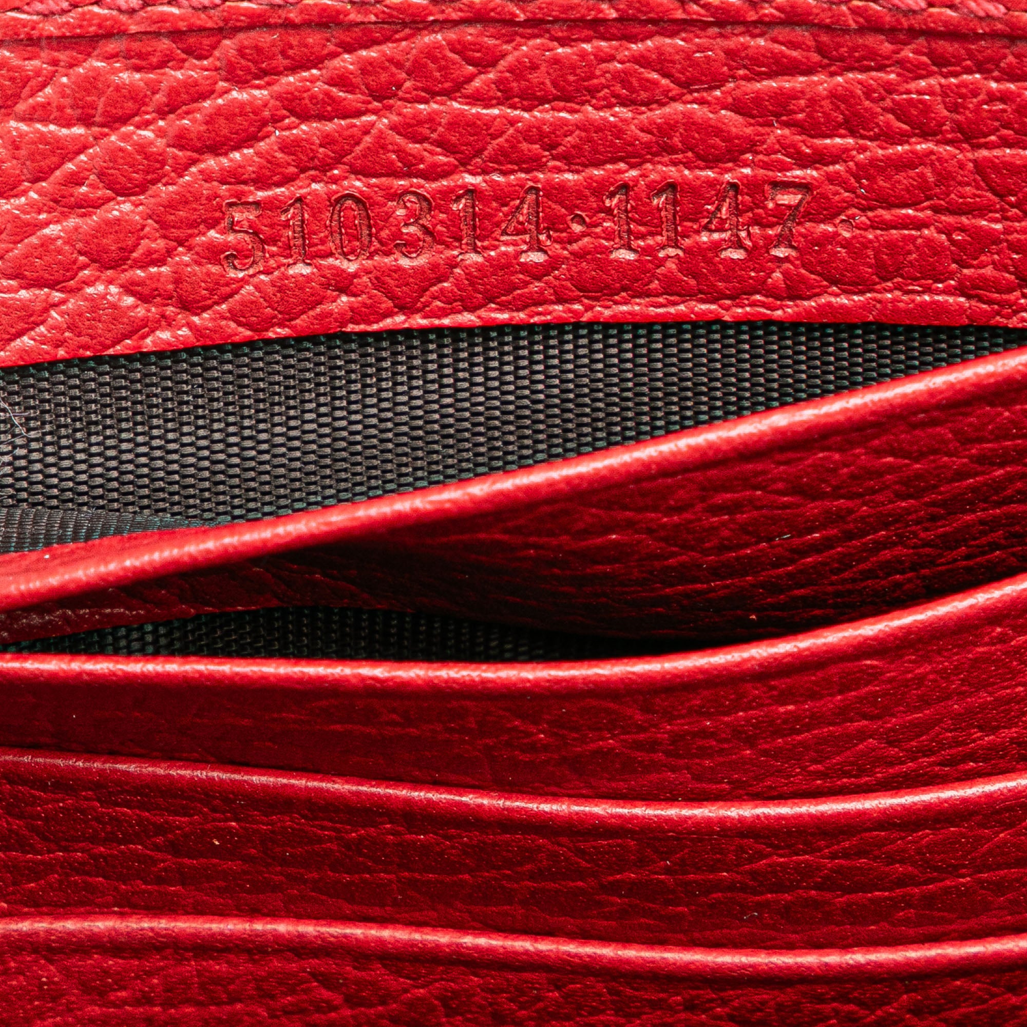 Gucci | Pre-Owned Leather Interlocking G Dollar Wallet on Chain | Red