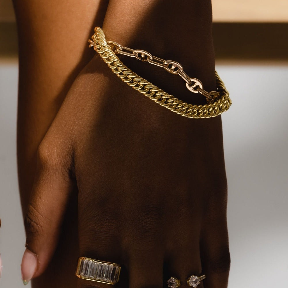 The Greco Toggle Bracelet | Gold-Plated