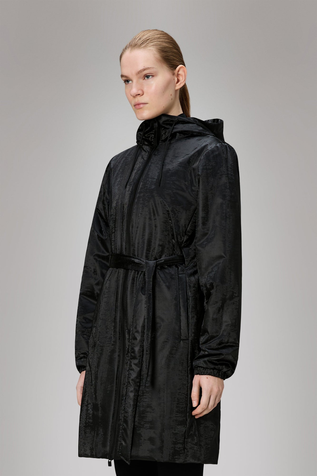 RAINS Lohja Long Insulated Curve Jacket Coal Jacket