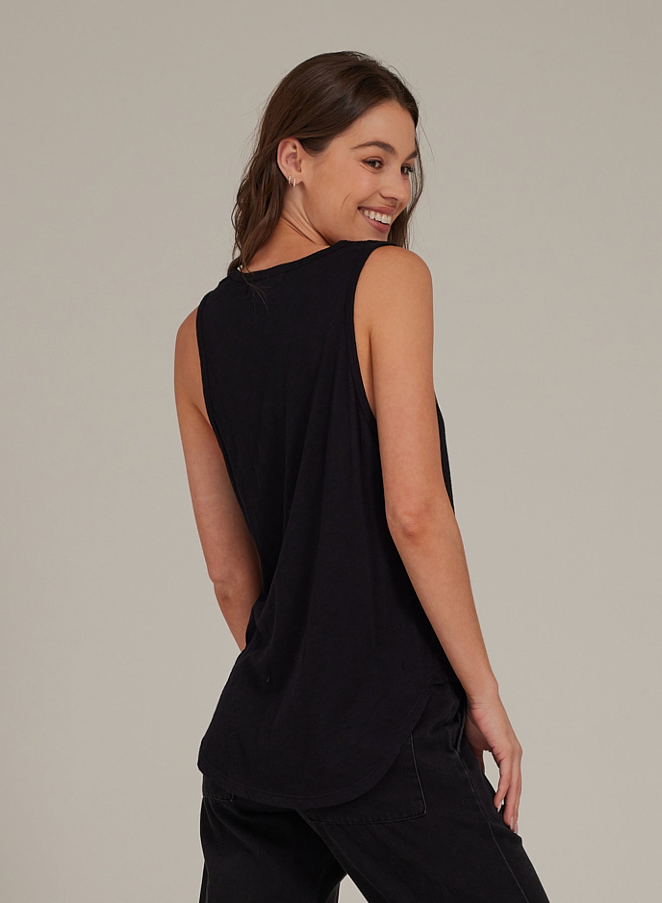 Scoop Neck Tank | Black