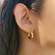 THE SMALL RAVELLO HOOPS - The M Jewelers