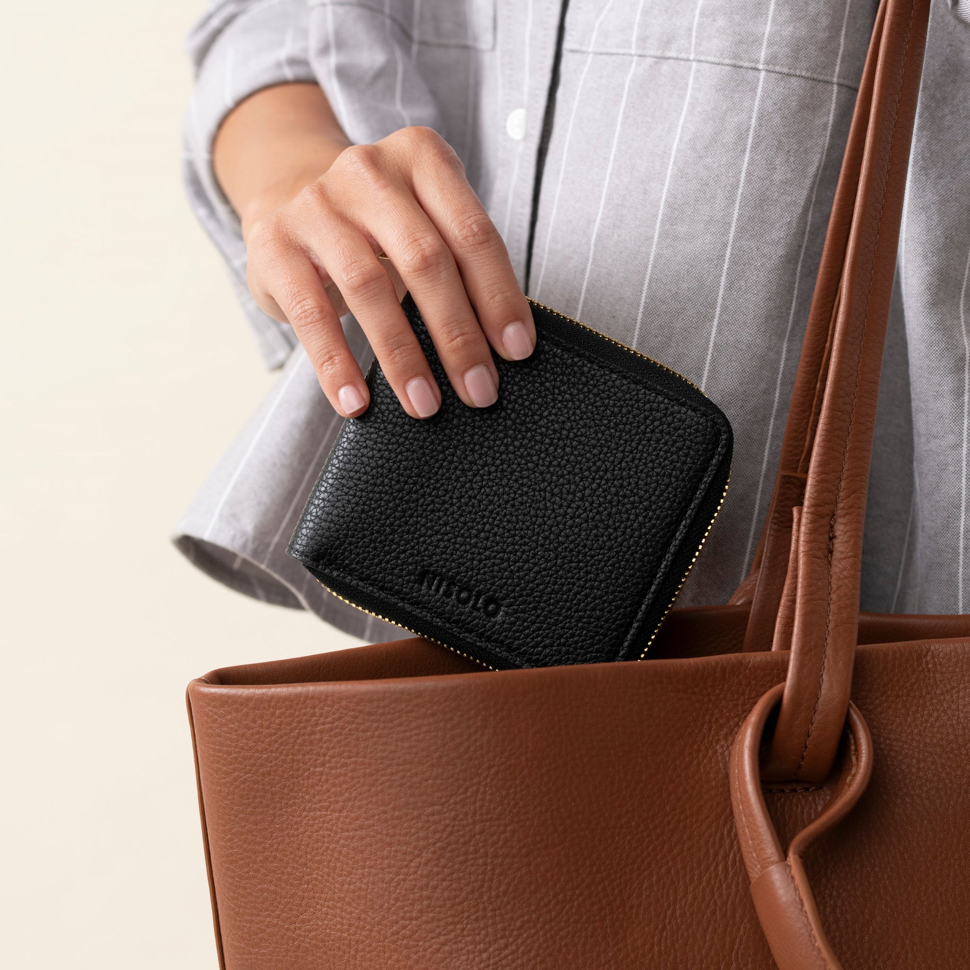 Unisex | Remi Zip Wallet | Black