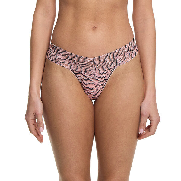 Signature Lace Low Rise Thong | Offbeat (Neutral)